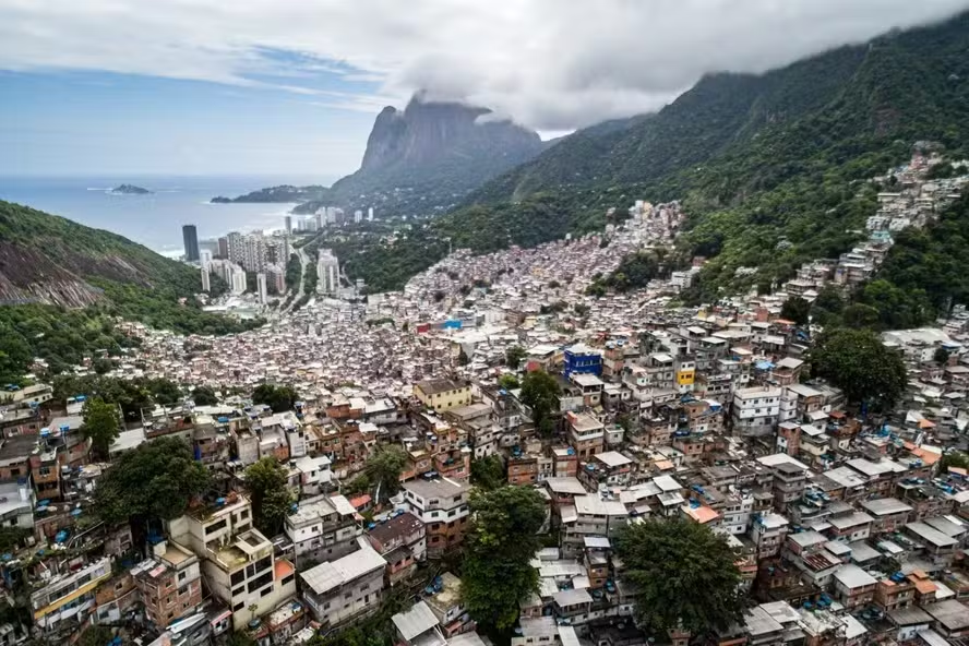 Vista aérea de comunidade no Rio